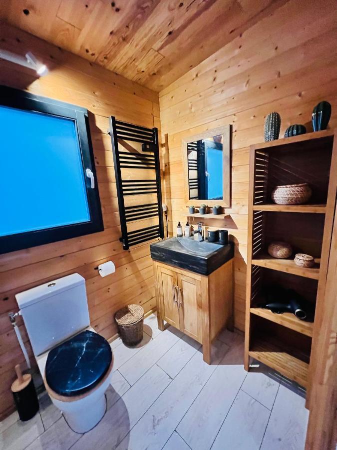 Cabane Le Flamant Avec Jardin, Piscine Et Parking Saintes-Maries-de-la-Mer Exteriör bild
