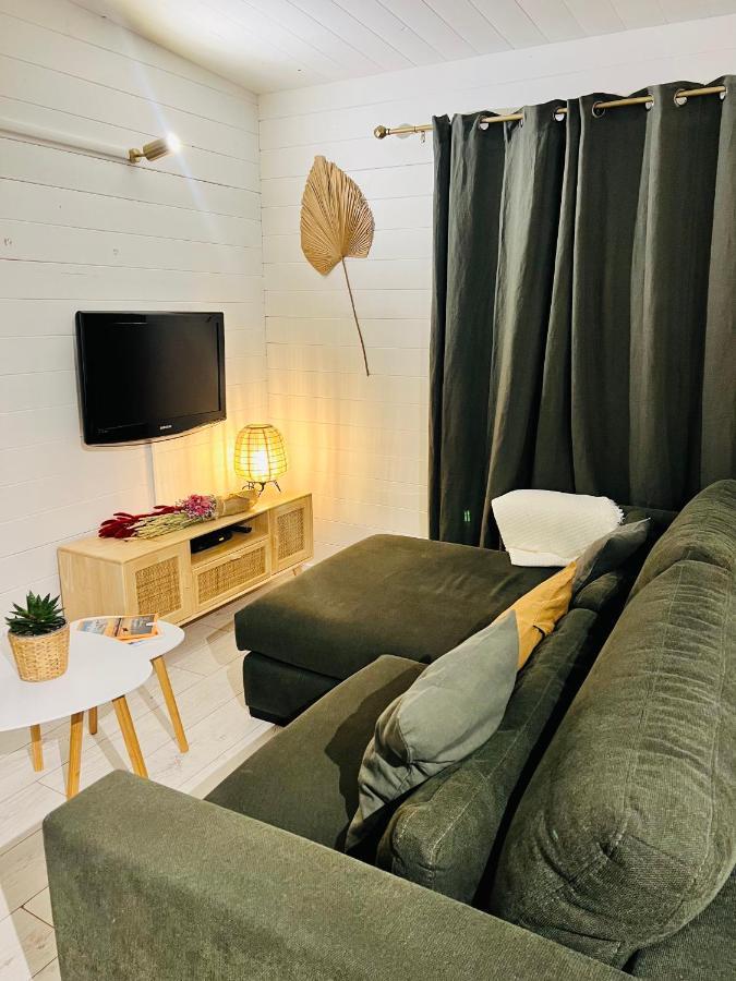 Cabane Le Flamant Avec Jardin, Piscine Et Parking Saintes-Maries-de-la-Mer Exteriör bild