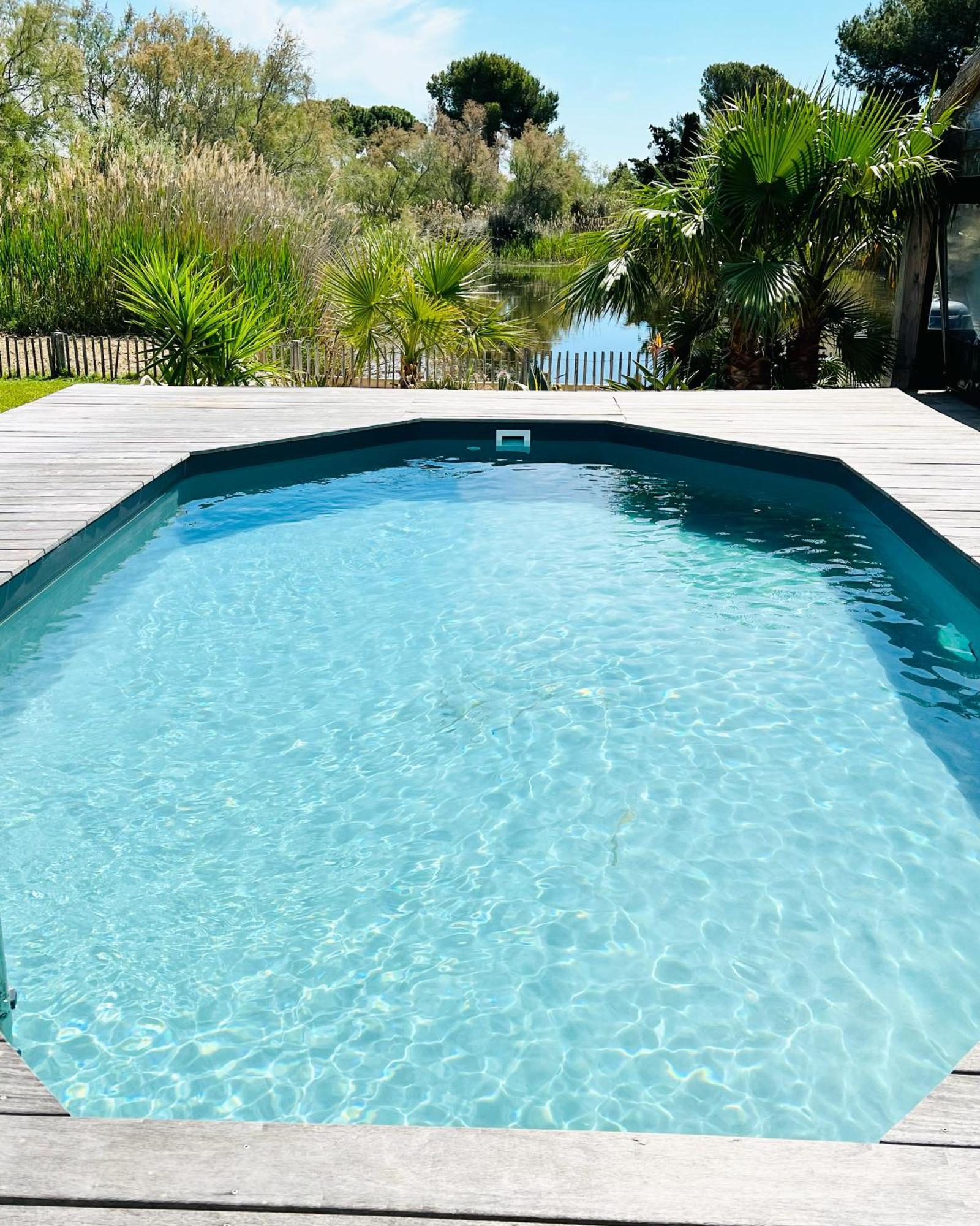 Cabane Le Flamant Avec Jardin, Piscine Et Parking Saintes-Maries-de-la-Mer Exteriör bild