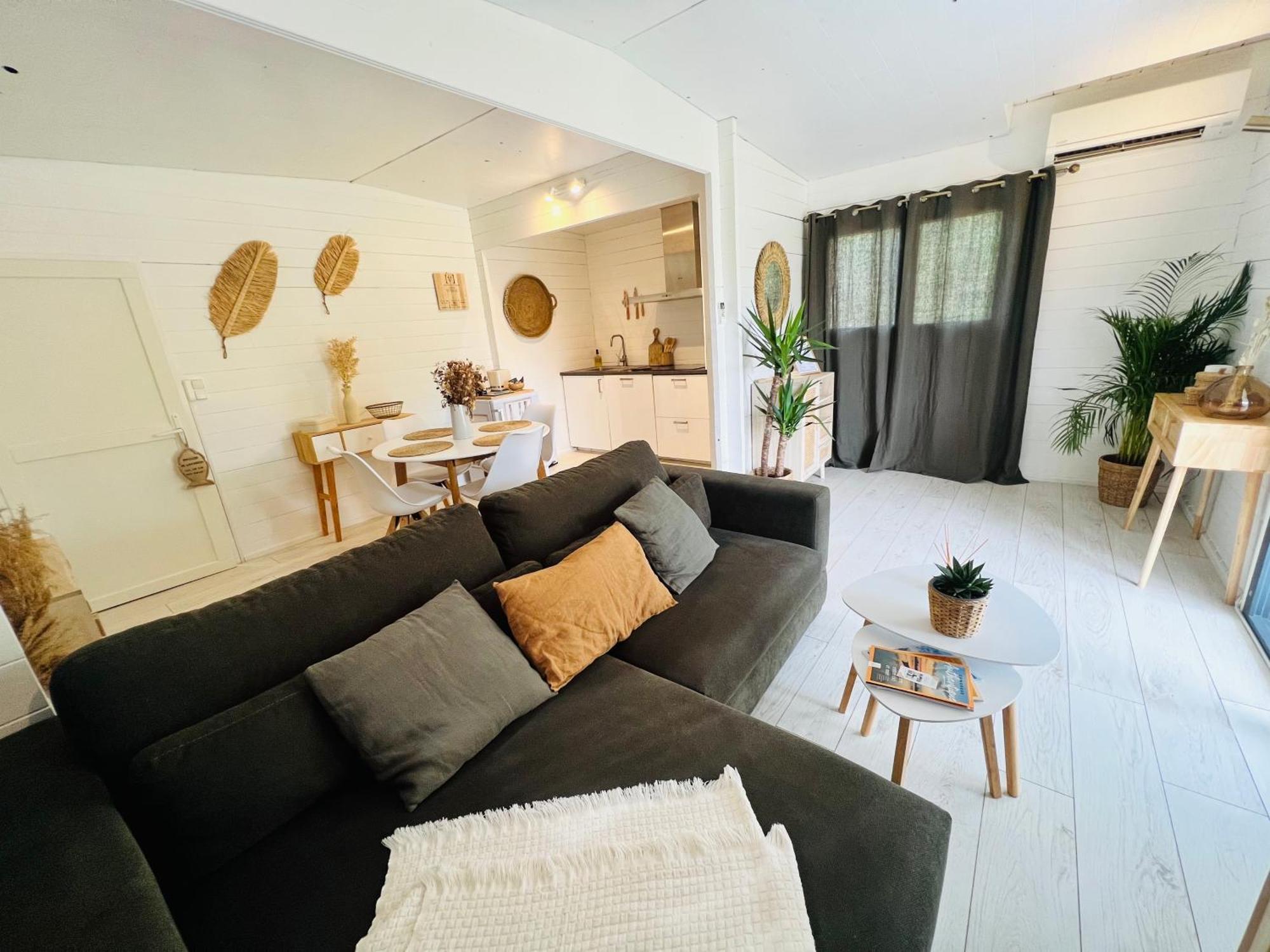 Cabane Le Flamant Avec Jardin, Piscine Et Parking Saintes-Maries-de-la-Mer Exteriör bild